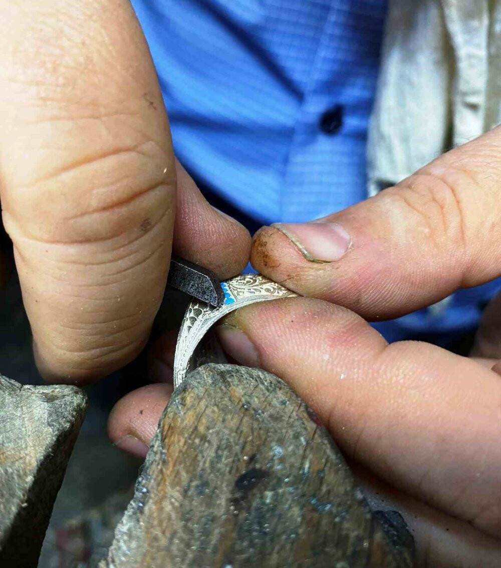 Konyalı tasarımcıdan MHP lideri Bahçeli'ye kurt başlı “100. yıl” yüzüğü