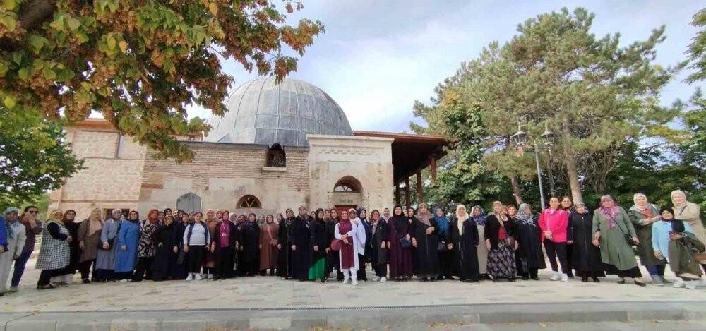 Mamaklı kadınlar Konya'yı gezdi