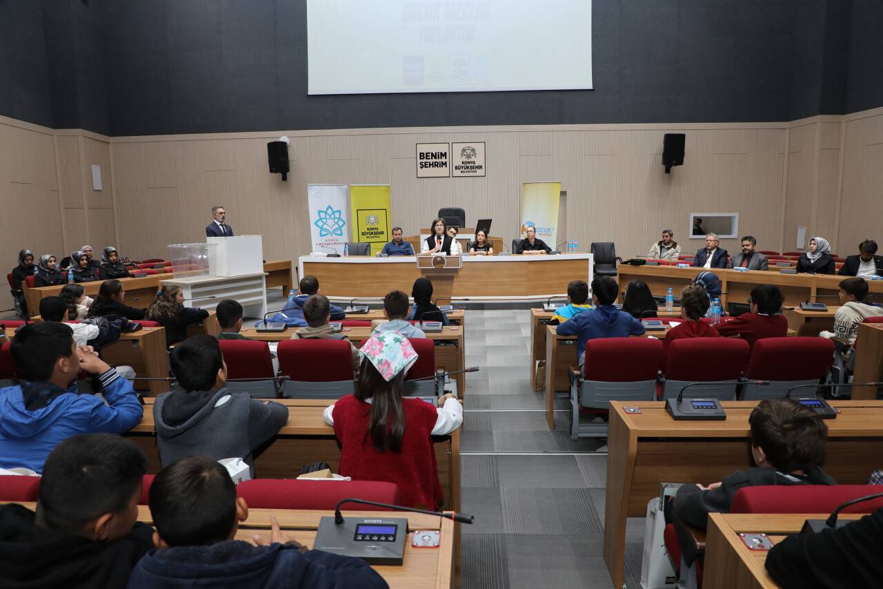 konya-buyuksehir-cocuk-meclisi-4.jpg