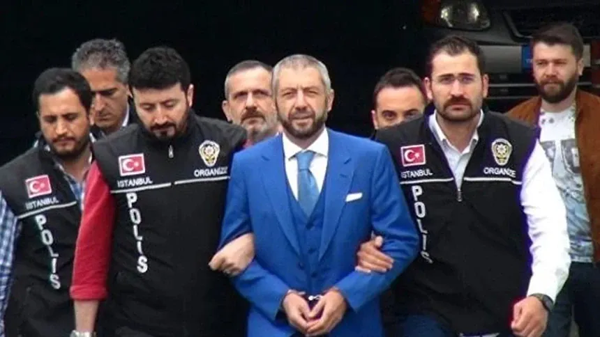 ozgur-saral-kimdir.webp