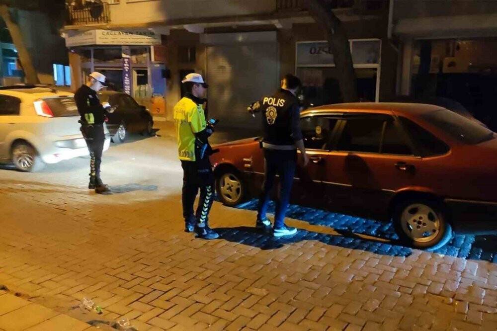 Manisa’da aranan 11 şahıs yakalandı