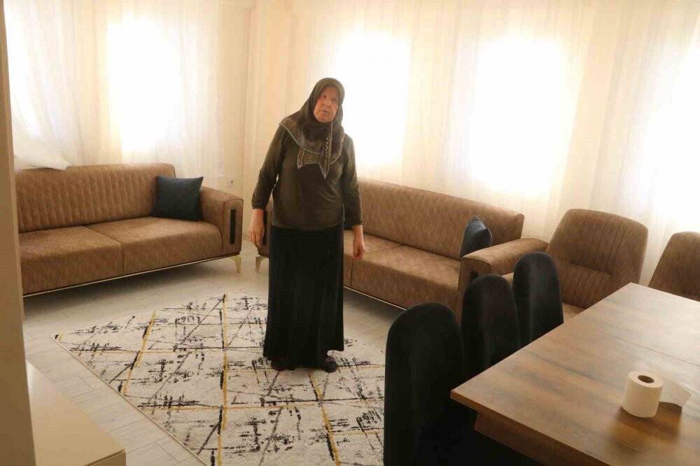 Enkaz kentte afet konutlarında yaşam başladı