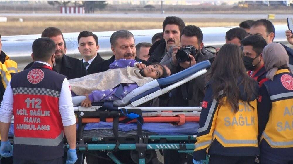 Filistinli 3 yaralı çocuk tedavi için Ankara’ya getirildi