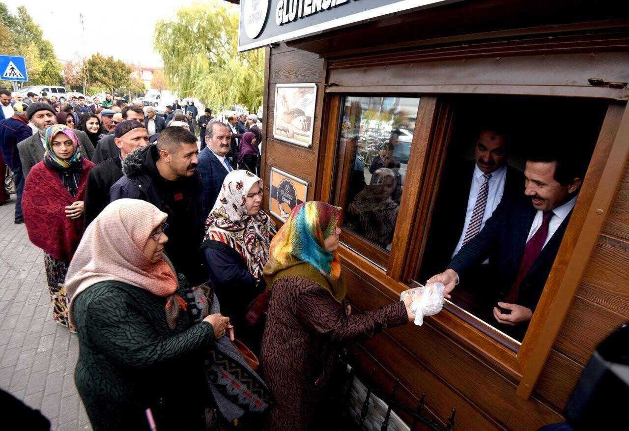 karatay-belediyesi-glutensiz-ekmek-satisina-basladi-4-jpg-1500.jpg