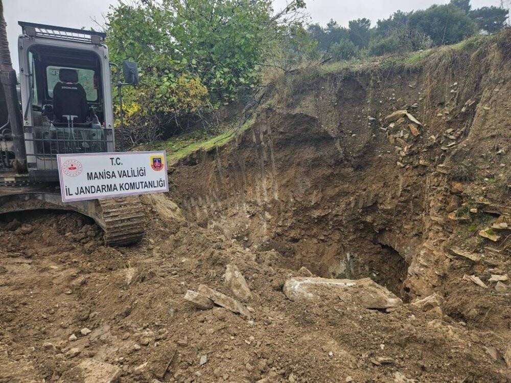 Manisa’da kaçak kazı yapanlar yakalandı