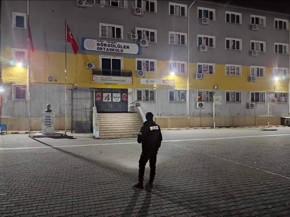 Manisa Emniyetinden okul devriyesi