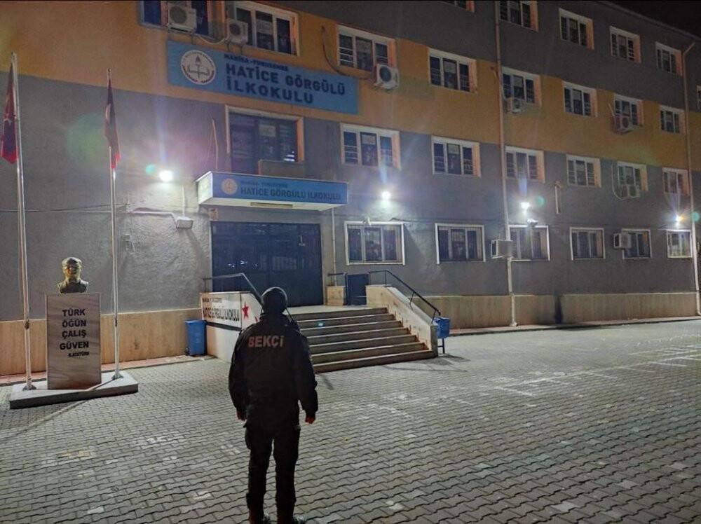 Manisa Emniyetinden okul devriyesi