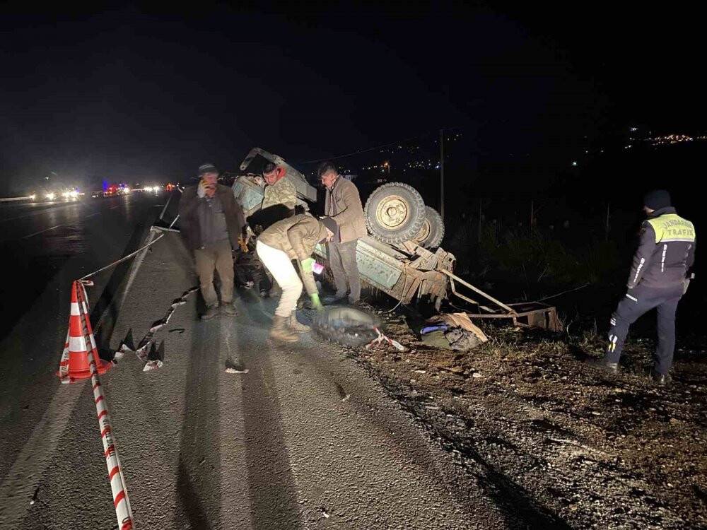 Manisa Alaşehir'de trafik kazası: 2 kişi yaralandı