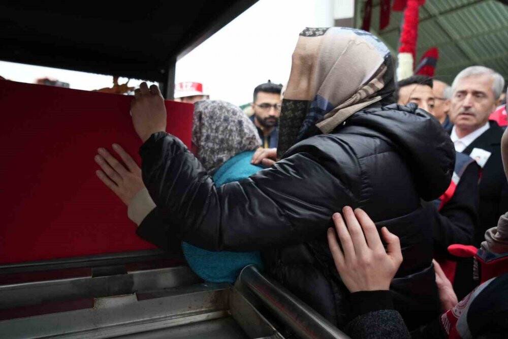 Şehit Piyade Uzman Çavuş Hakan Gün son yolculuğuna uğurlandı