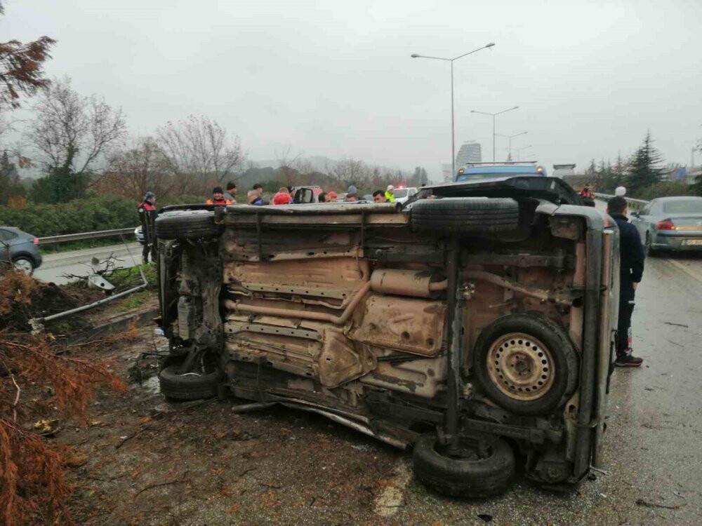 Manisa’da feci kaza: 1’i ağır 5 yaralı