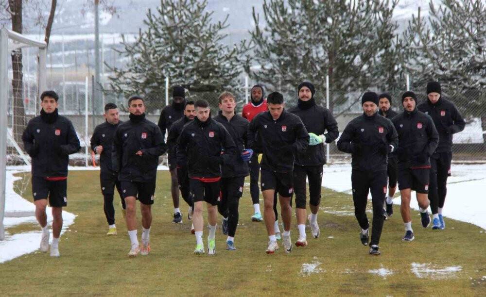 Bülent Uygun: Konyalıları ağırlamaktan onur duyarız!