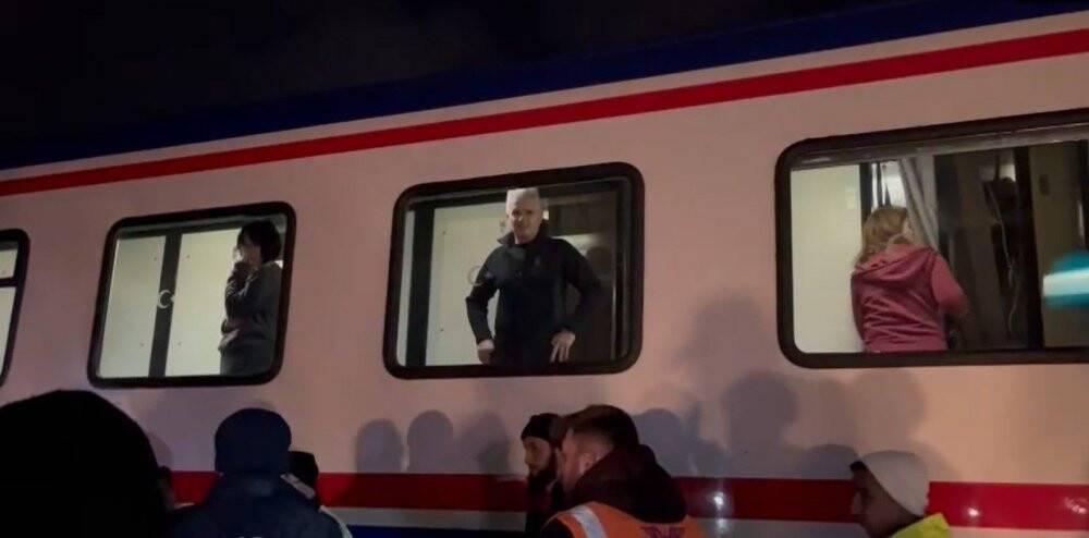 Tekirdağ’da tren kazası: 80 yolcu perona alındı