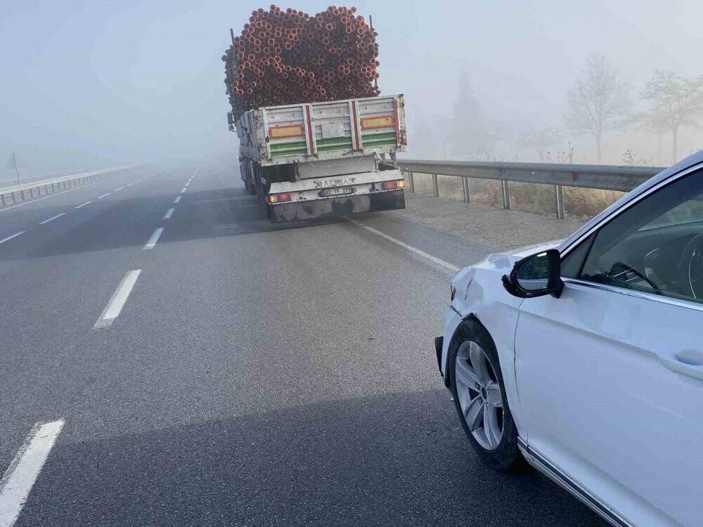Kulu'da meydana gelen yoğun sis kazalara neden oldu