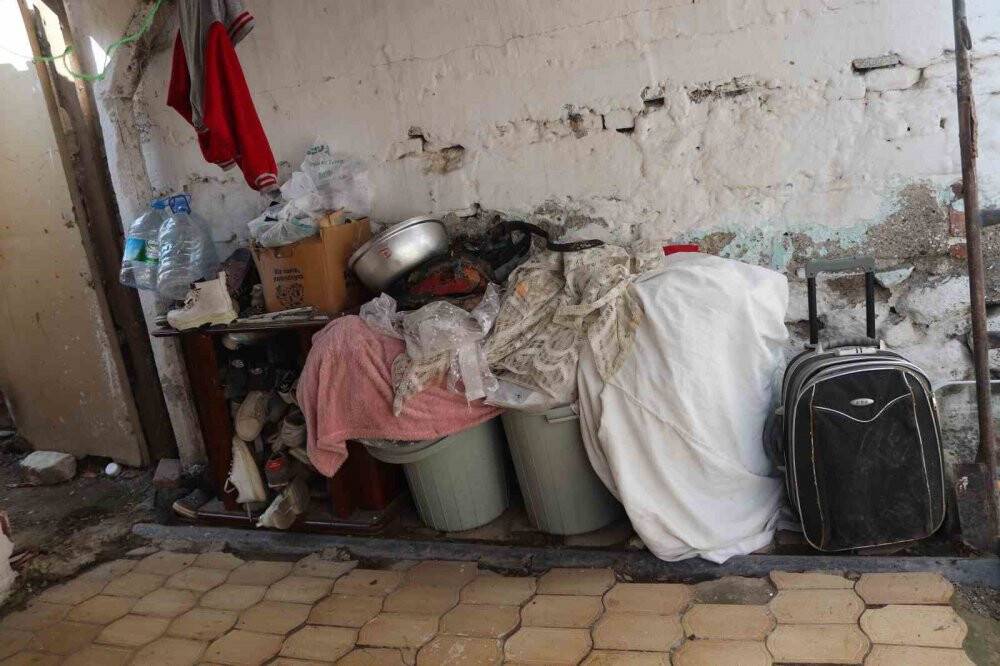 4 torununa ve 2 kızına engelli maaşıyla bakan anneannenin yaşam savaşı