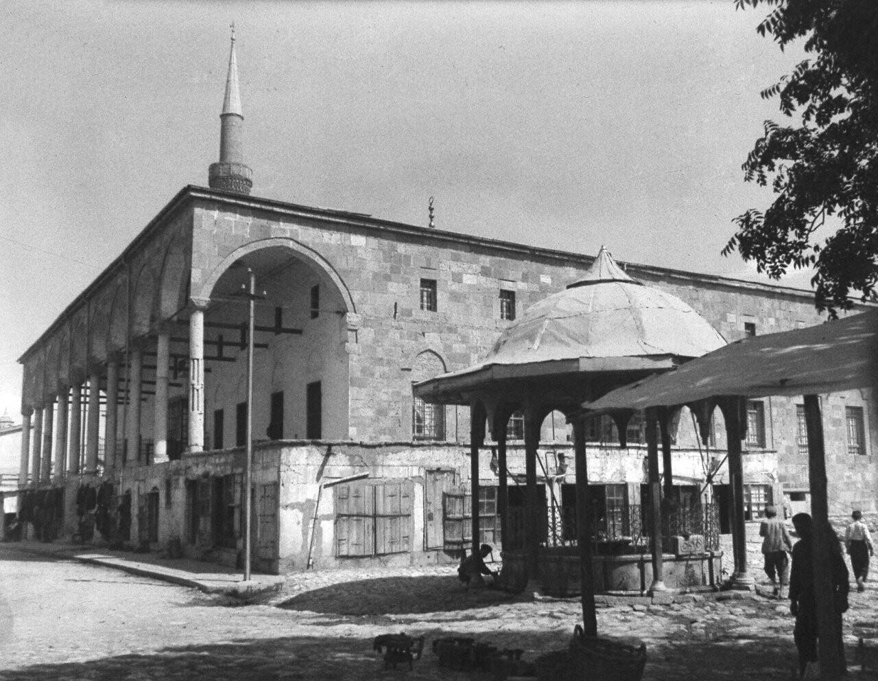 kapi-camii-2.jpg