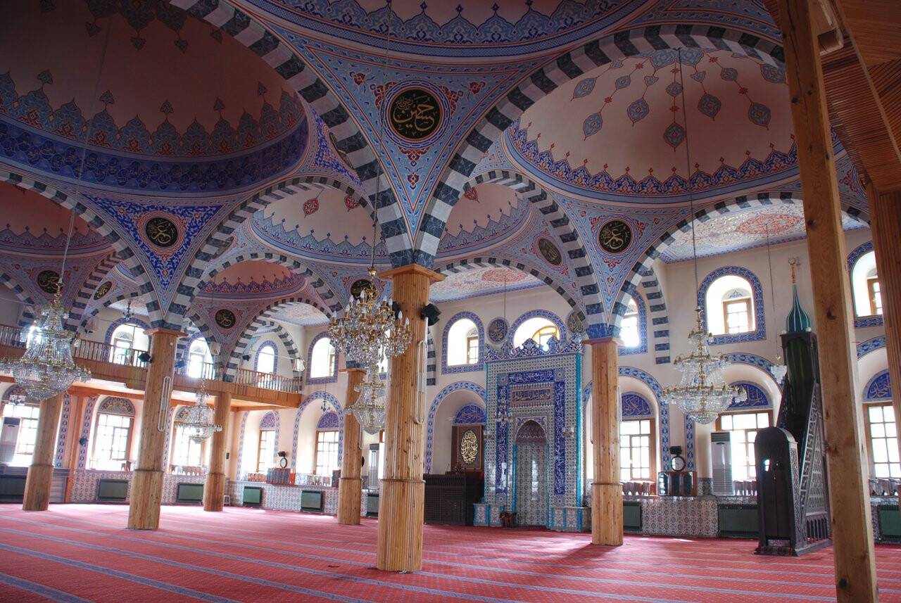 kapi-camii-harim-genel-gorunusu.jpeg