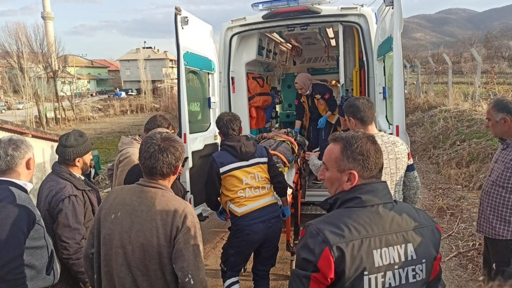 Konya'da şarampole devrilen traktörün sürücüsü hayatını kaybetti