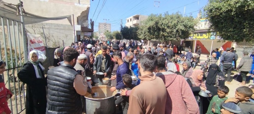 Gazze halkının açlık ve susuzlukla mücadelesi sürüyor