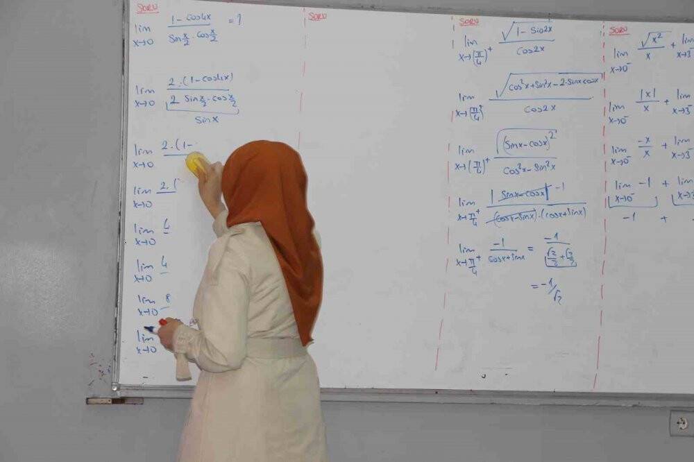 YKS'ye aylar kala öğrencilere önemli uyarı: 3 ayda 50 binlere girmek mümkün