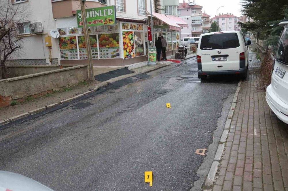 Konya’da avukat silahla vurulma anı kameralara yansıdı