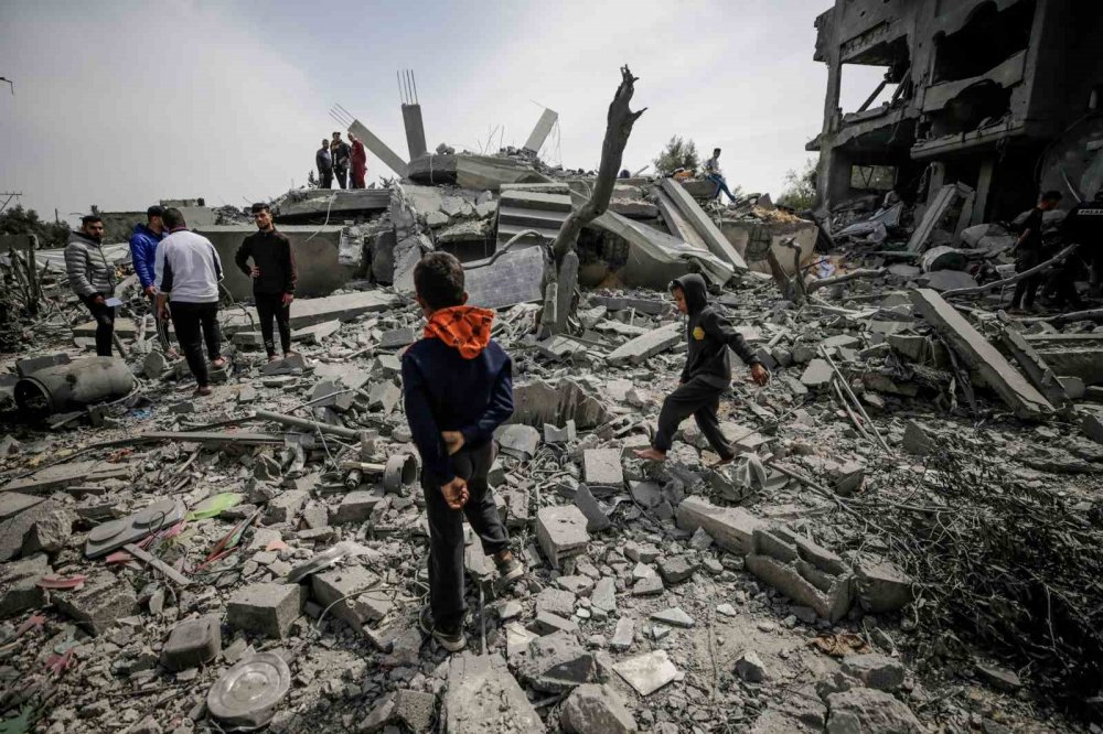 İsrail’den Gazze’deki 3 noktaya saldırı: 25 kişi hayatını kaybetti