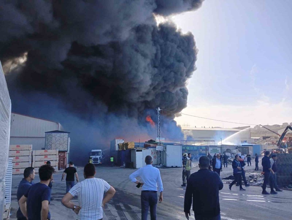 Ankara'da büyük yangın