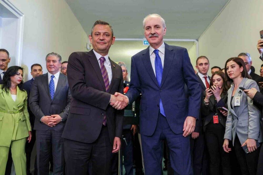 TBMM Başkanı Kurtulmuş, CHP Genel Başkanı Özel’i ziyaret etti