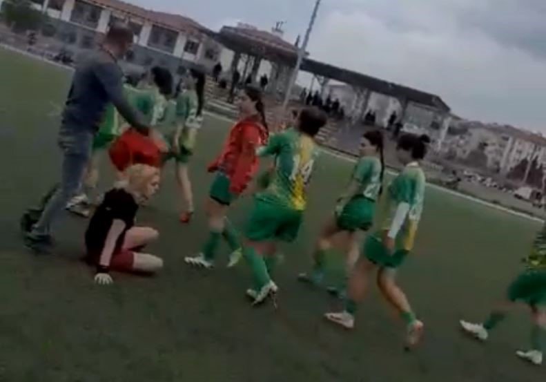 Aksaray’da kız futbol maçındaki kavga kamerada: 7 yaralı