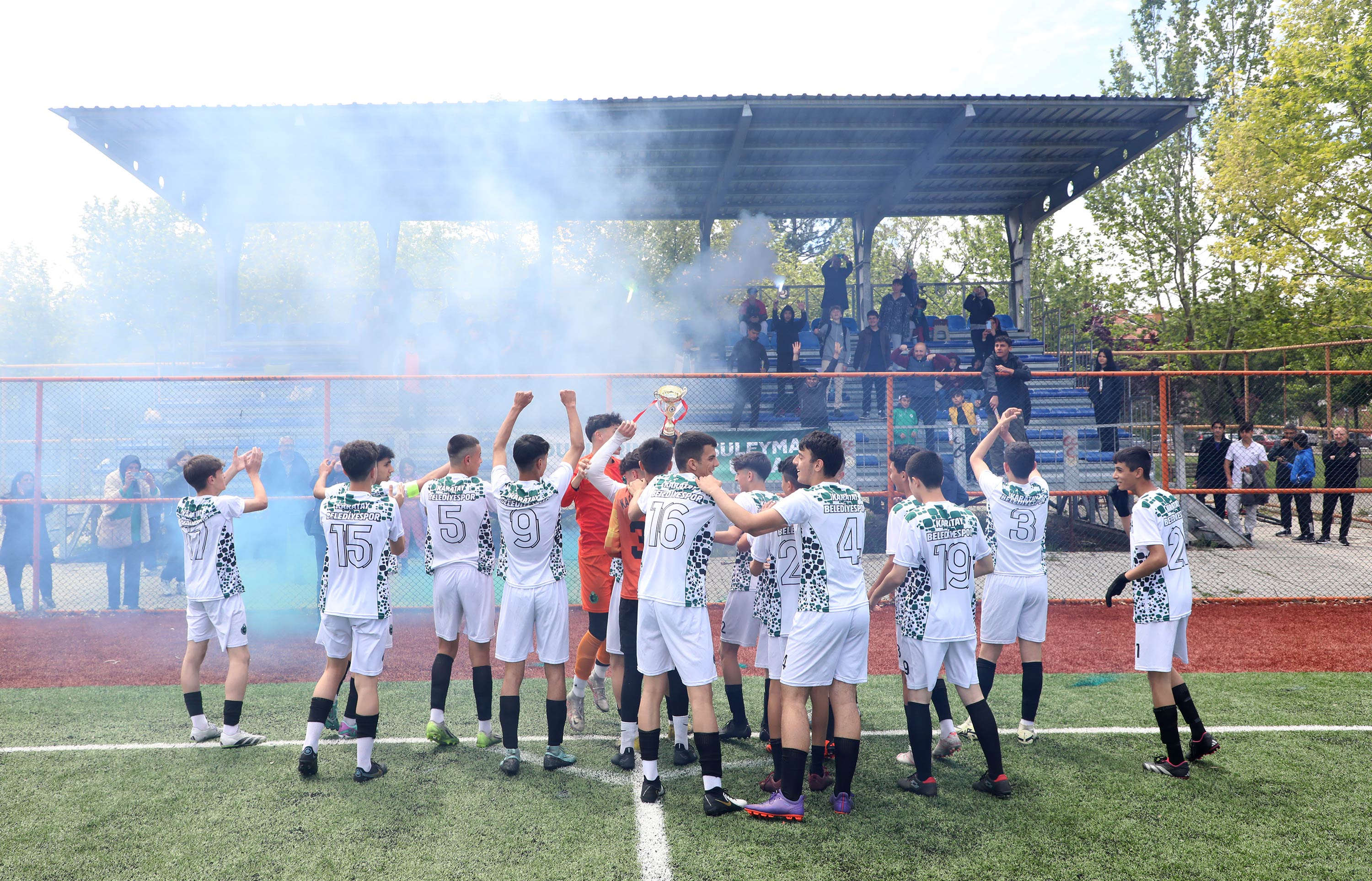 u15-sampiyon-2.jpg