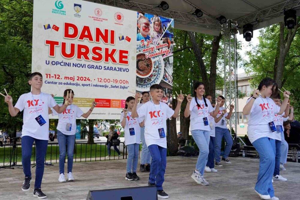 Selçuklu Belediyesi, Saraybosna ve Zenica’da çocukların yüzünü güldürdü