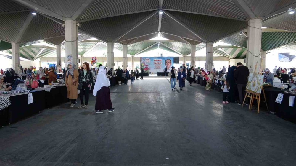 Konyalı anneler, Anneler Günü dolayısıyla tezgah başına geçti