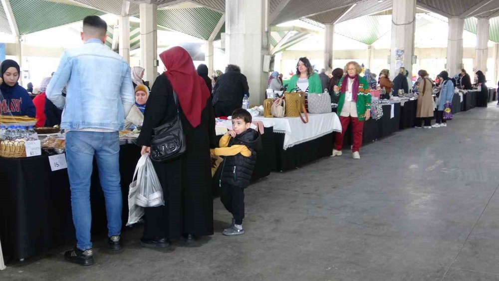 Konyalı anneler, Anneler Günü dolayısıyla tezgah başına geçti