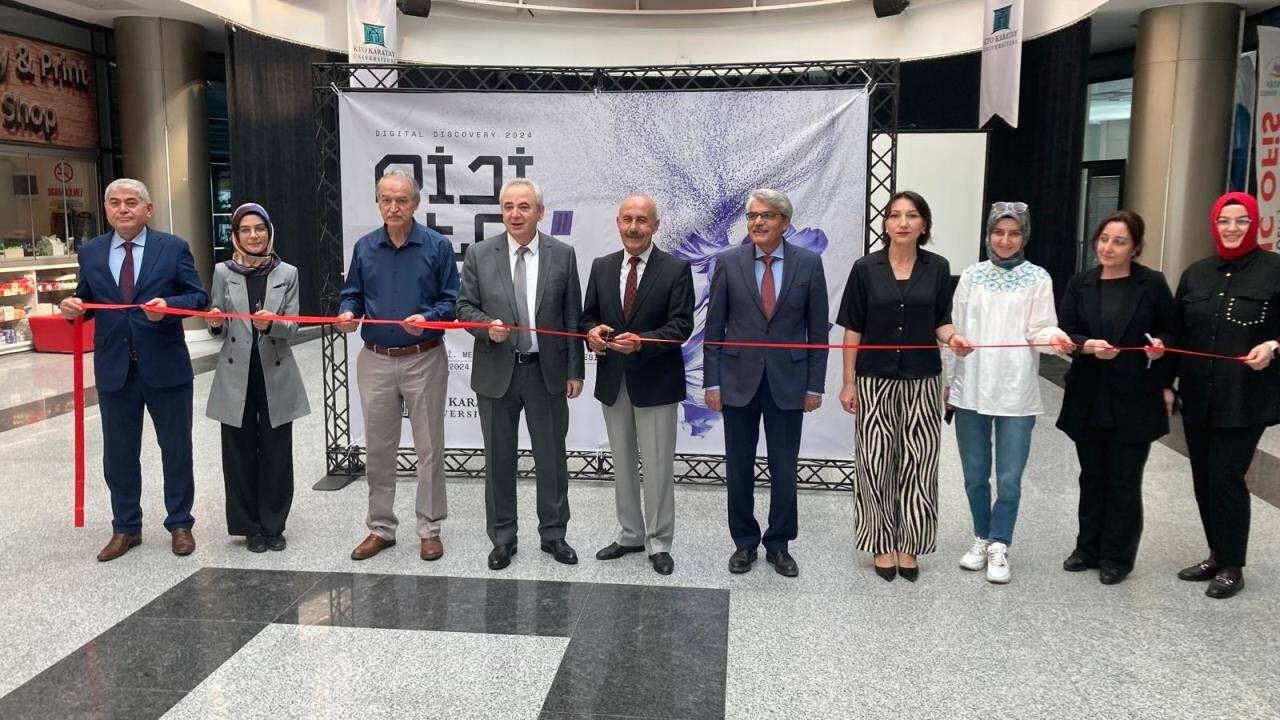 aa-20240520-34625510-34625502-kto-karatay-universitesinde-dijital-sanat-sergisi-acildi-001.jpg