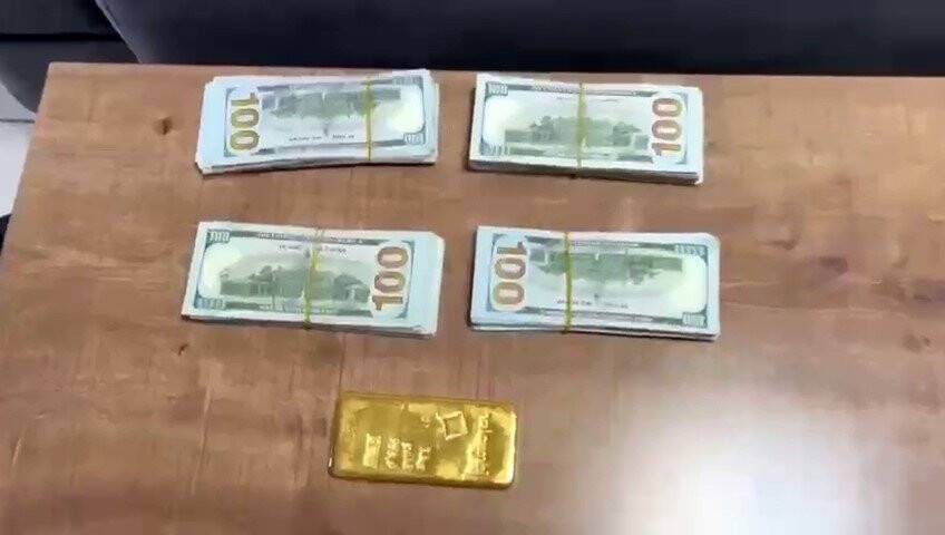 FETÖ’nün poşetlerle para transferi polis kamerasına yansıdı