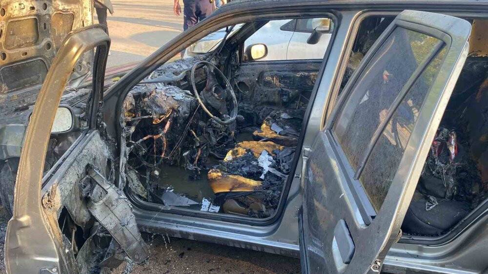 Otomobilde yangın paniği: Sürücü ölümden döndü