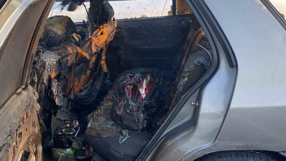 Otomobilde yangın paniği: Sürücü ölümden döndü
