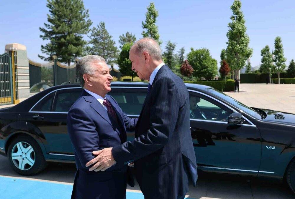 Cumhurbaşkanı Erdoğan, Özbekistan Cumhurbaşkanı Mirziyoyev’i resmi törenle karşıladı