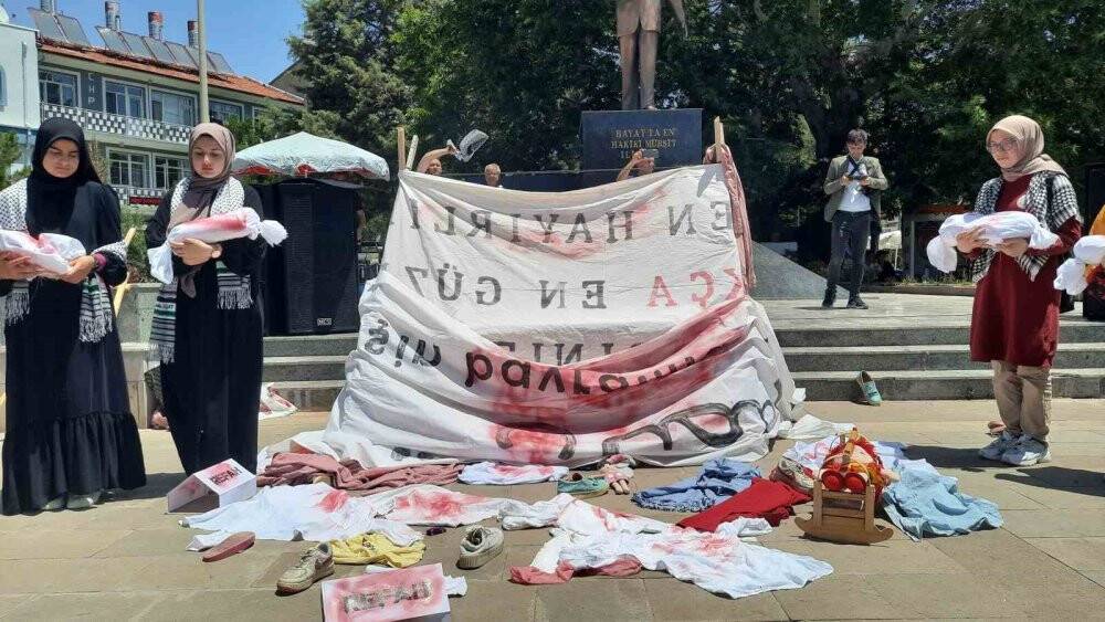 Konya’da İsrail’in Filistin’deki katliamlarına tepki