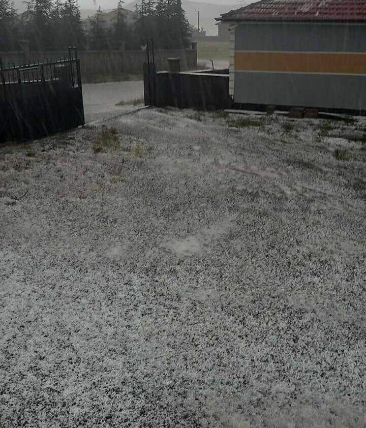 Kulu’da sağanak yağış ve dolu etkili oldu