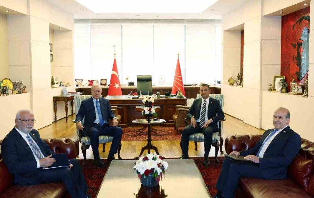 Cumhurbaşkanı Erdoğan 18 yıl sonra CHP’de