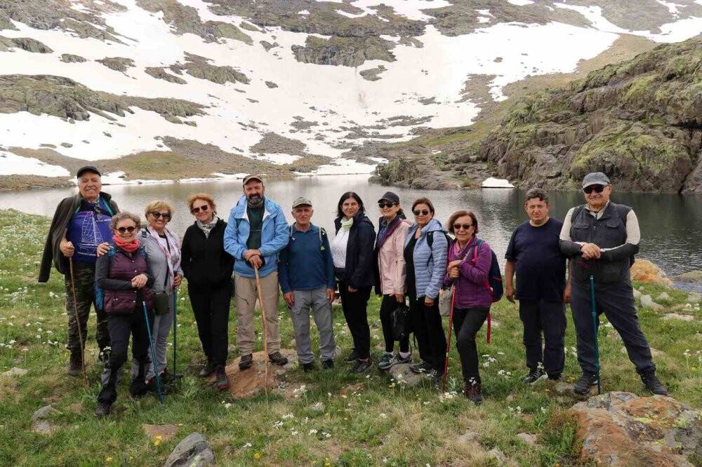 Artabel Gölleri’nde baharın renk cümbüşü başladı