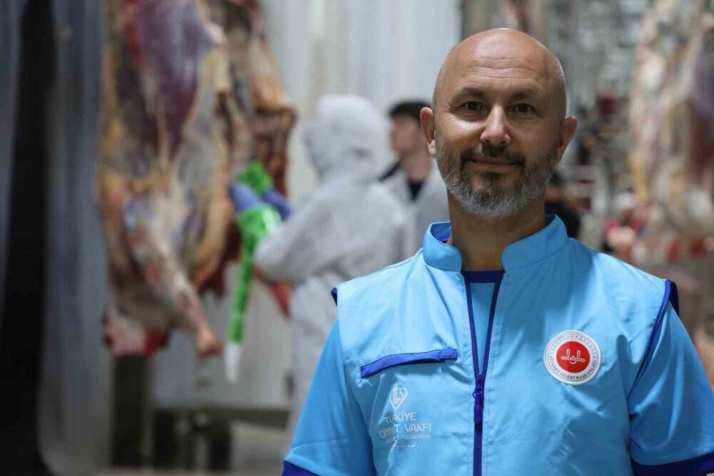 Konya'da ihtiyaç sahibi aileler için kurbanlıkların kesimine başlandı