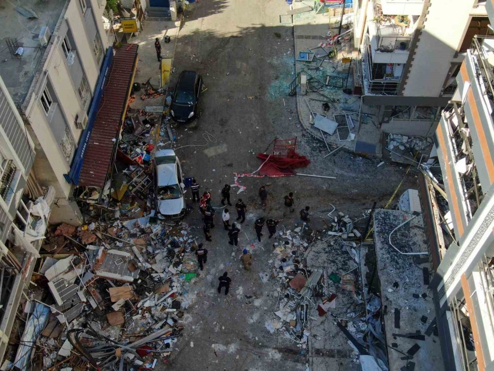 İzmir’de tüpün bomba gibi patladığı iş yeri 11 aydır ruhsatsızmış