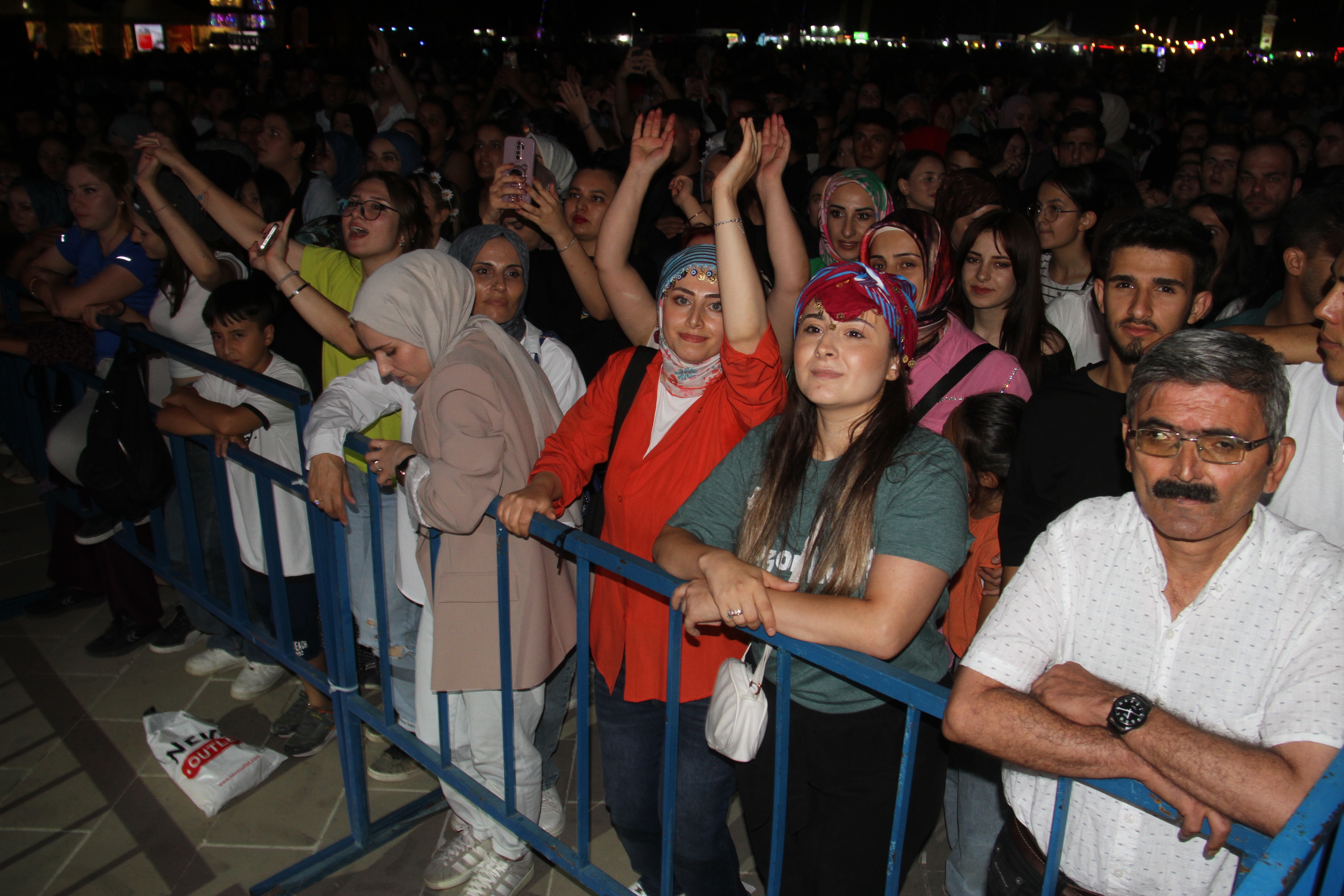 aa-20240725-35226537-35226535-konyada-uluslararasi-beysehir-golu-festivali-basladi.jpg