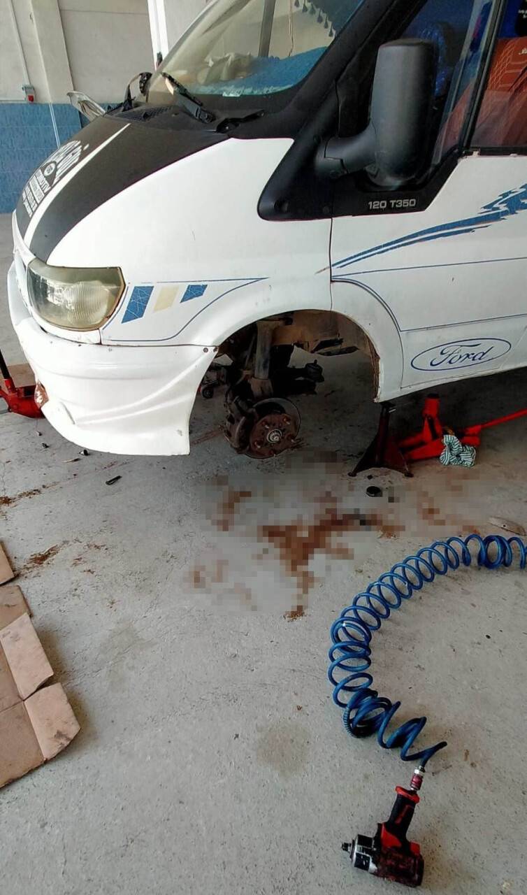 Konya'da tamir ettiği araç üzerine düştü