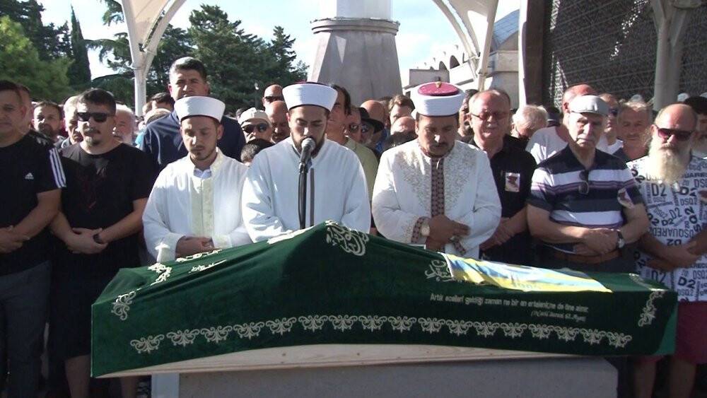 Hababam Sınıfı'nın efsane oyuncusu son yolculuğuna uğurlandı