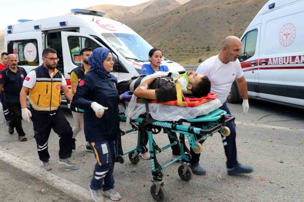 Erzincan’da katliam gibi kaza: 4 ölü, 2 yaralı