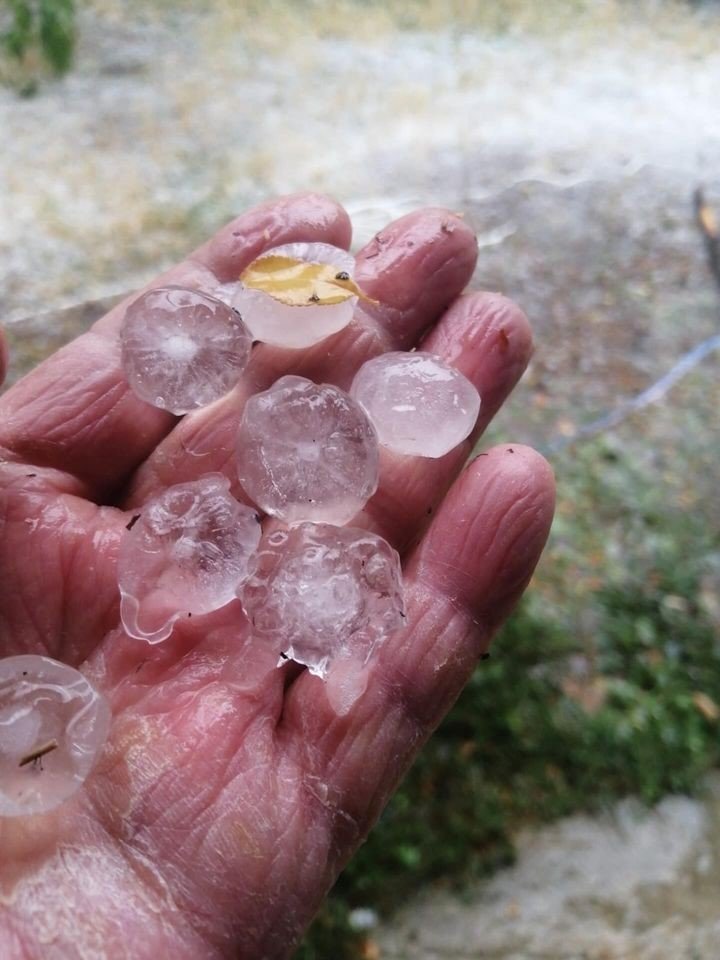 Karabük’te ceviz büyüklüğünde dolu yağdı