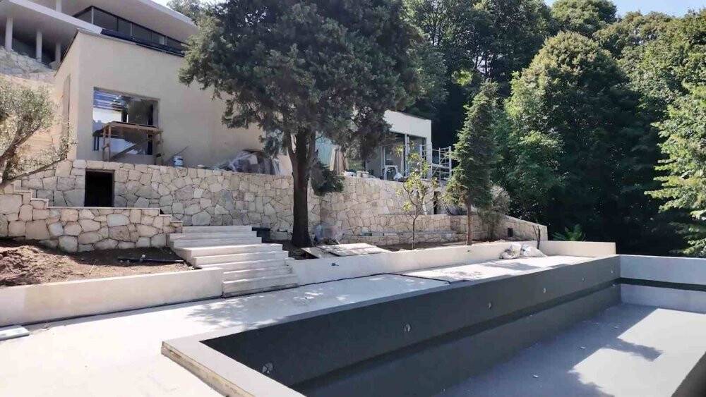 Vaniköy’deki kaçak inşaatın eski ve yeni haline ait görüntüler ortaya çıktı