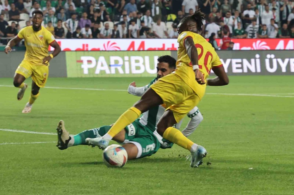 Konyaspor evinde beraber